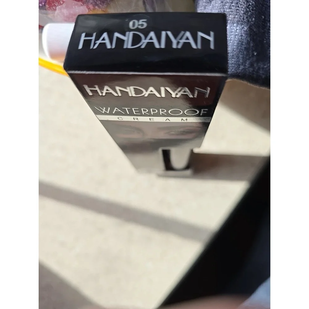 Handaiyan 24 Hour  Eyebrow‎ Gel Cream Brown. Color 05